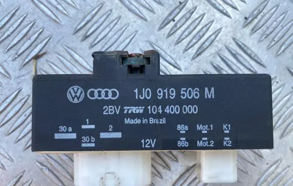 Volkswagen Cross Polo Coolant fan relay 1J0919506M 104400000
