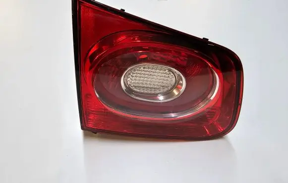 Volkswagen Tiguan Tailgate rear/tail lights 5N0945093C