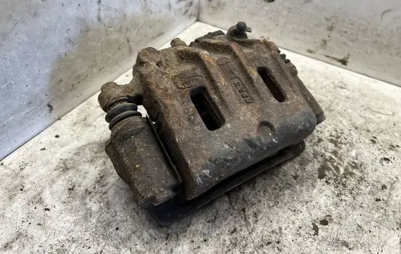 KIA Sorento Front brake caliper