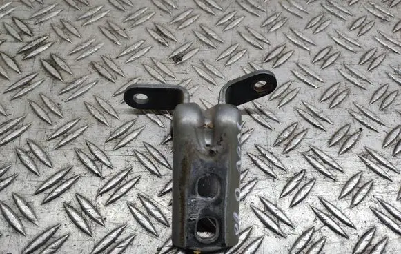 Opel Astra J Front door lower hinge 