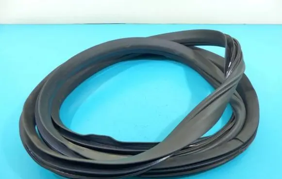 Rubber seal rear door