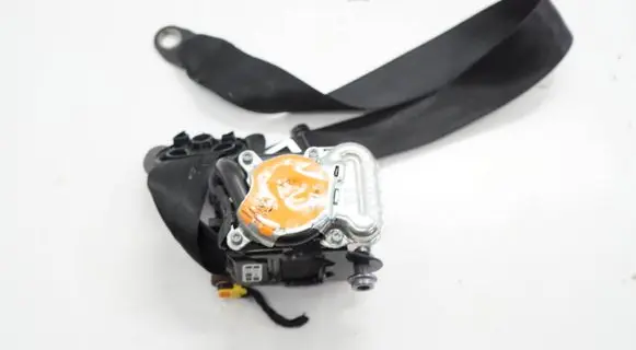 Audi A3 S3 8V Front seatbelt 8V5857705EACR 8V5857705E