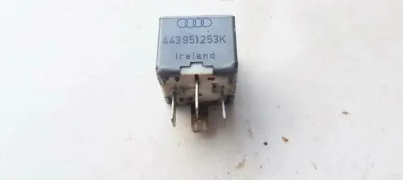 Audi A6 S6 C4 4A Other relay 443951253K 899512