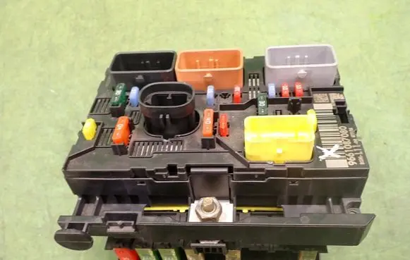 Peugeot 307 BSM Control unit 9661087080