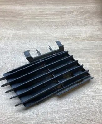 Opel Vectra C Front bumper lower grill 09186128