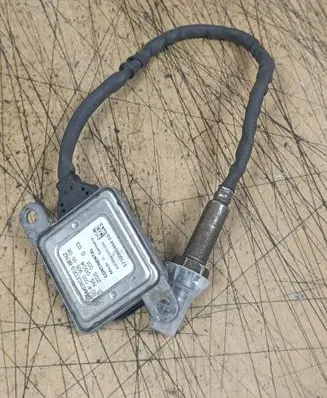 Mercedes-Benz Sprinter W906 Lambda probe sensor A0009050008