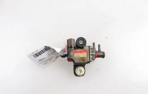Toyota Corolla Verso E121 Valve vacuum 1397000670 2581927020