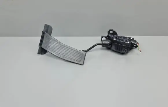 Honda Accord Accelerator throttle pedal 1988007710