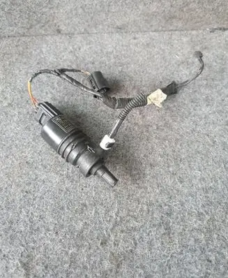 BMW 4 F32 F33 Windscreen/windshield washer pump 7302589 13264011 3437380