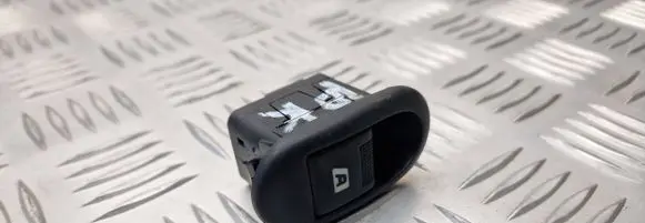Citroen C3 Electric window control switch 27668