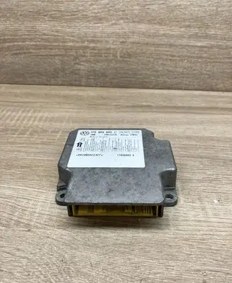 Volkswagen Touran I Airbag control unit/module 1T0909605C 5WK43518