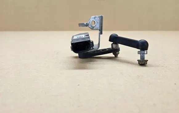 Volvo XC60 Headlight/headlamp level sensor 