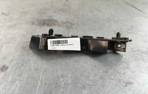 Land Rover Discovery Sport Front bumper mounting bracket LR077882