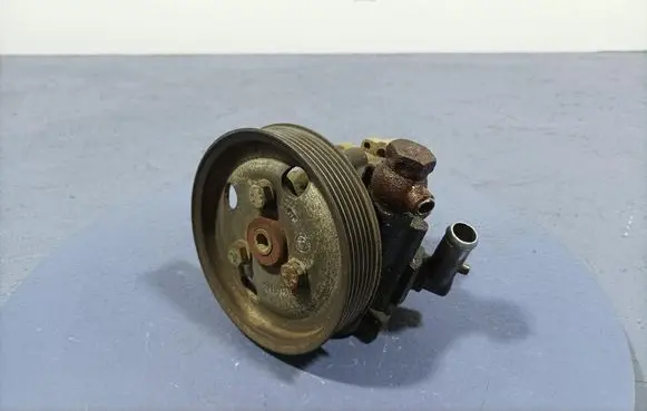 Opel Combo D Power steering pump 7613955570