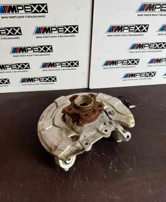 BMW 5 G30 G31 Rear wheel hub 6866334