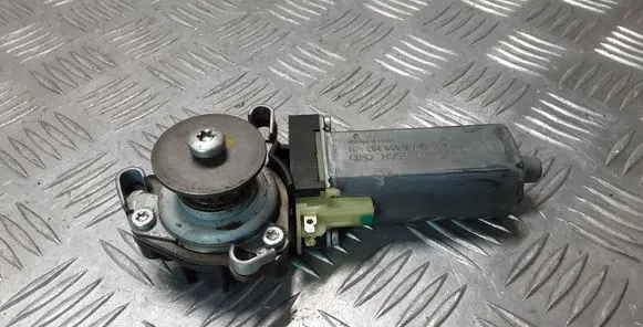 Mercedes-Benz R W251 Seat adjustment motor 0390203001