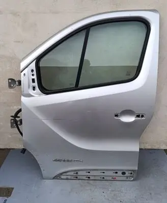 Renault Trafic III (X82) Front door