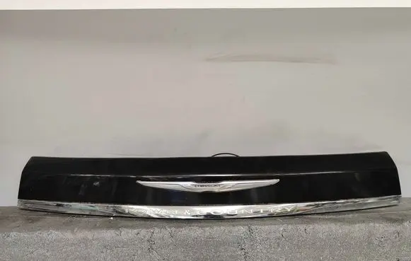 Chrysler Town u0026 Country V Tailgate trim 855010