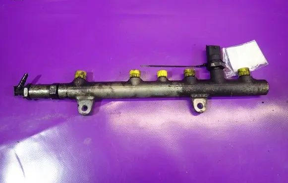 Renault Scenic II - Grand scenic II Fuel main line pipe 