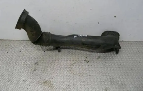 Opel Astra H Air intake hose/pipe 90531007