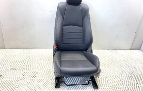 Mazda CX-3 Front driver seat 