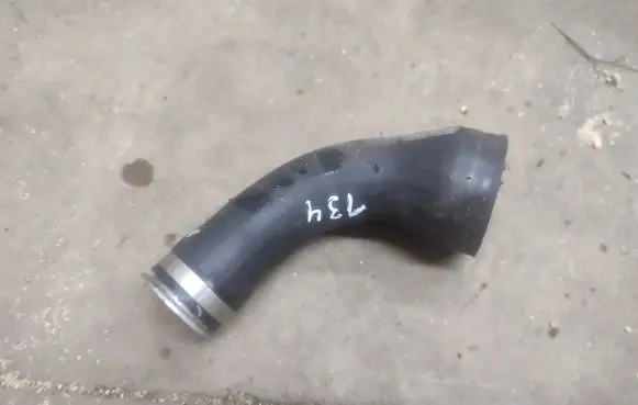 BMW 5 GT F07 Intercooler hose/pipe 75754089 7575408