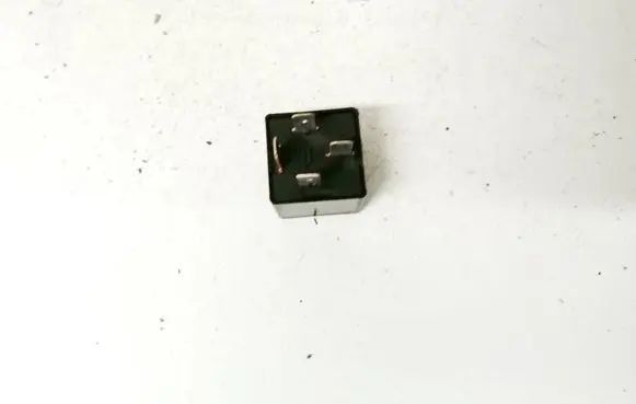Audi A4 S4 B8 8K Other relay 8k0951253 v23136-b6-x72