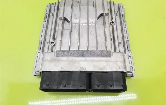 BMW 1 E81 E87 Engine control unit/module 7595179