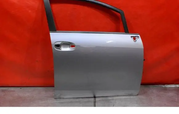 Toyota Verso-S Front door 