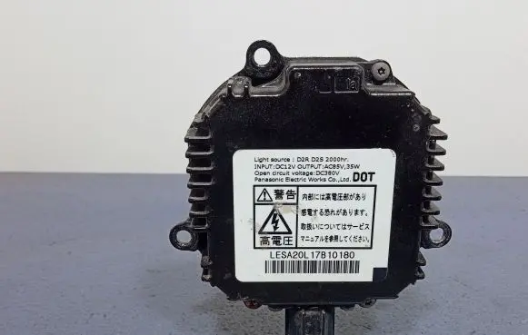 Suzuki Swift II Voltage converter/converter module LESA