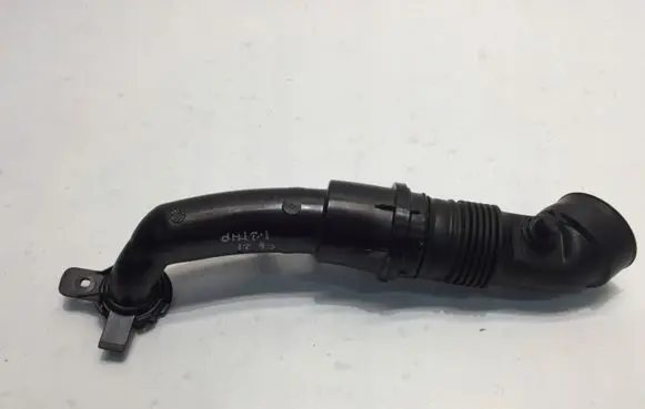 Citroen C4 III e-C4 Air intake hose/pipe 9824569380
