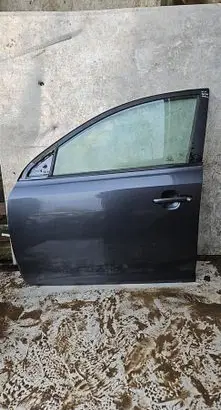 KIA Ceed Front door