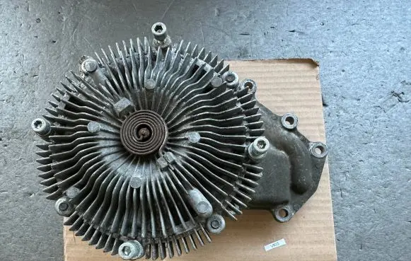 Nissan Patrol Y61 Water pump 210102W225 210102W226
