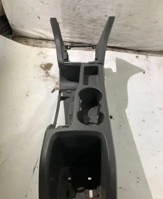 Ford Focus Center console 4m5xa04584