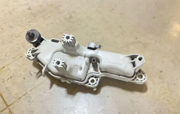 Volvo XC90 Turbo system vacuum part 31480478