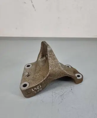 Land Rover Range Rover Sport L461 Engine mounting bracket M8e26061aa