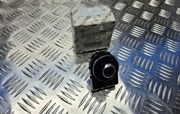 Alfa Romeo Giulia Wing mirror switch 6000629630 68483869AA