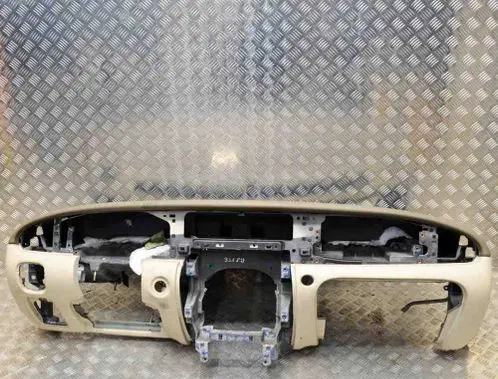 Jaguar XJ X40 Dashboard
