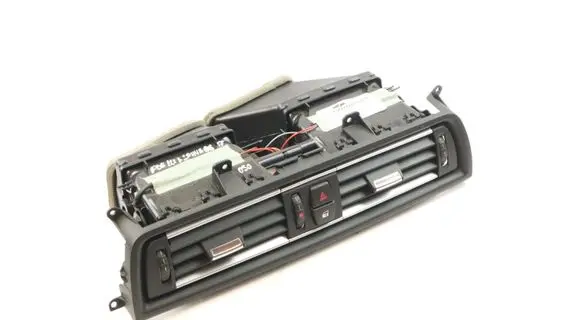 BMW 6 F06 Gran coupe Dash center air vent grill 9197486 64229197486 0773712