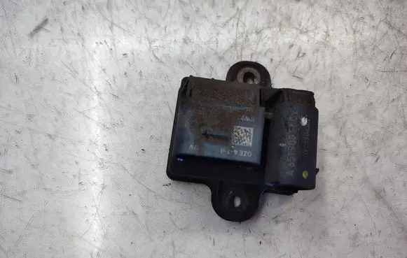 Glow plug pre-heat relay