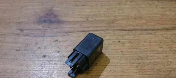 Mitsubishi Sigma Other relay MB183865 1733D