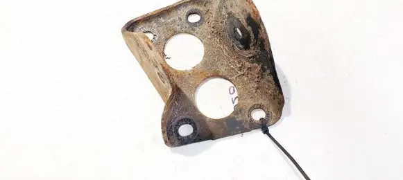 Volkswagen Golf IV Bracket in trunk/boot 