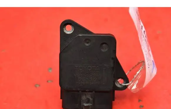 Toyota Avensis Verso Mass air flow meter 22204-0J010