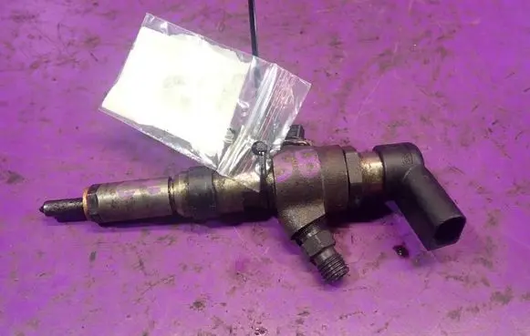Ford Fiesta Fuel injector 