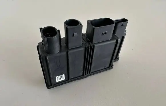 BMW 2 F46 Power management control unit 8647841 P00160275
