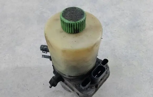 Skoda Fabia Mk2 (5J) Power steering pump 