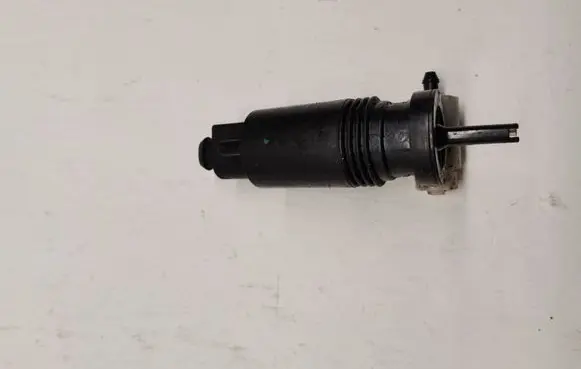 Mercedes-Benz S AMG W222 Windscreen/windshield washer pump 1017634