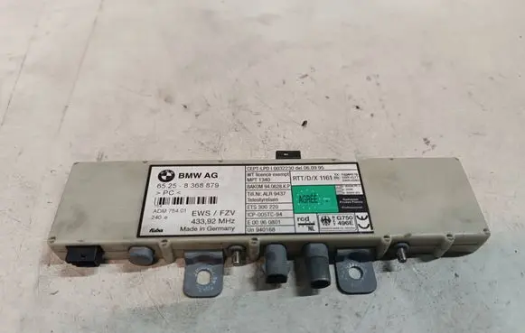 BMW 5 E39 Aerial antenna amplifier 8368879