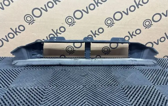 Volvo XC90 Intercooler air channel guide 31383724