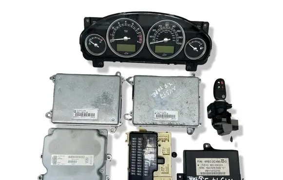 Jaguar S-Type Engine ECU kit and lock set 6R8314C568BA MB2797009201 6R8310849BA